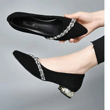 Load image into Gallery viewer, Women&#39;s Diamond Office Low Heel Elegant Court Shoes