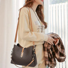 Load image into Gallery viewer, Women Bucket Crossbody Bag Vintage Tassel Designer Messenger Bag