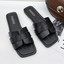 Load image into Gallery viewer, Women Flat Luxury Outdoor Beach Flip Flops